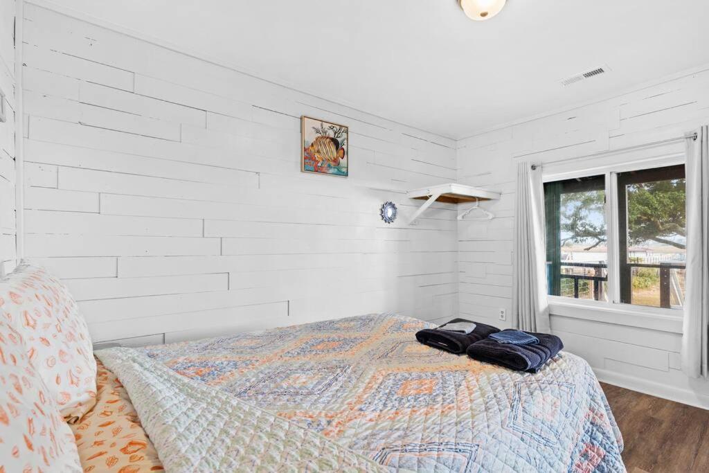 Dolphin Cove - Whole Waterfront House With Dock Villa Ocean Isle Beach Bagian luar foto