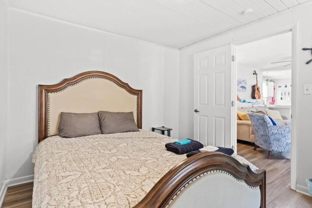Dolphin Cove - Whole Waterfront House With Dock Villa Ocean Isle Beach Bagian luar foto