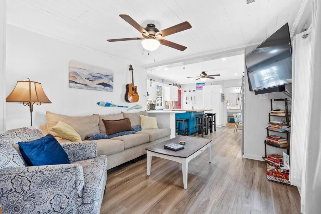 Dolphin Cove - Whole Waterfront House With Dock Villa Ocean Isle Beach Bagian luar foto